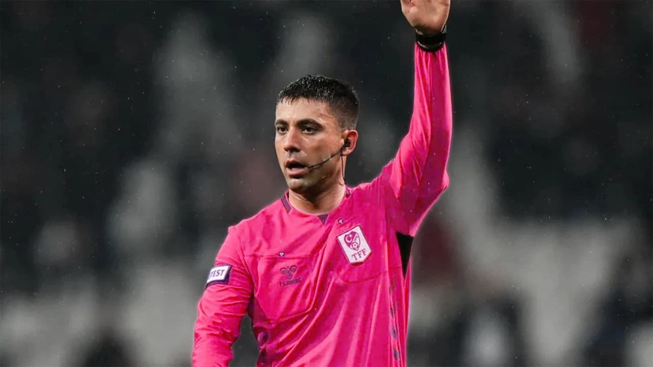 Galatasaray-Çorum FK maçının hakemi Batuhan Kolak