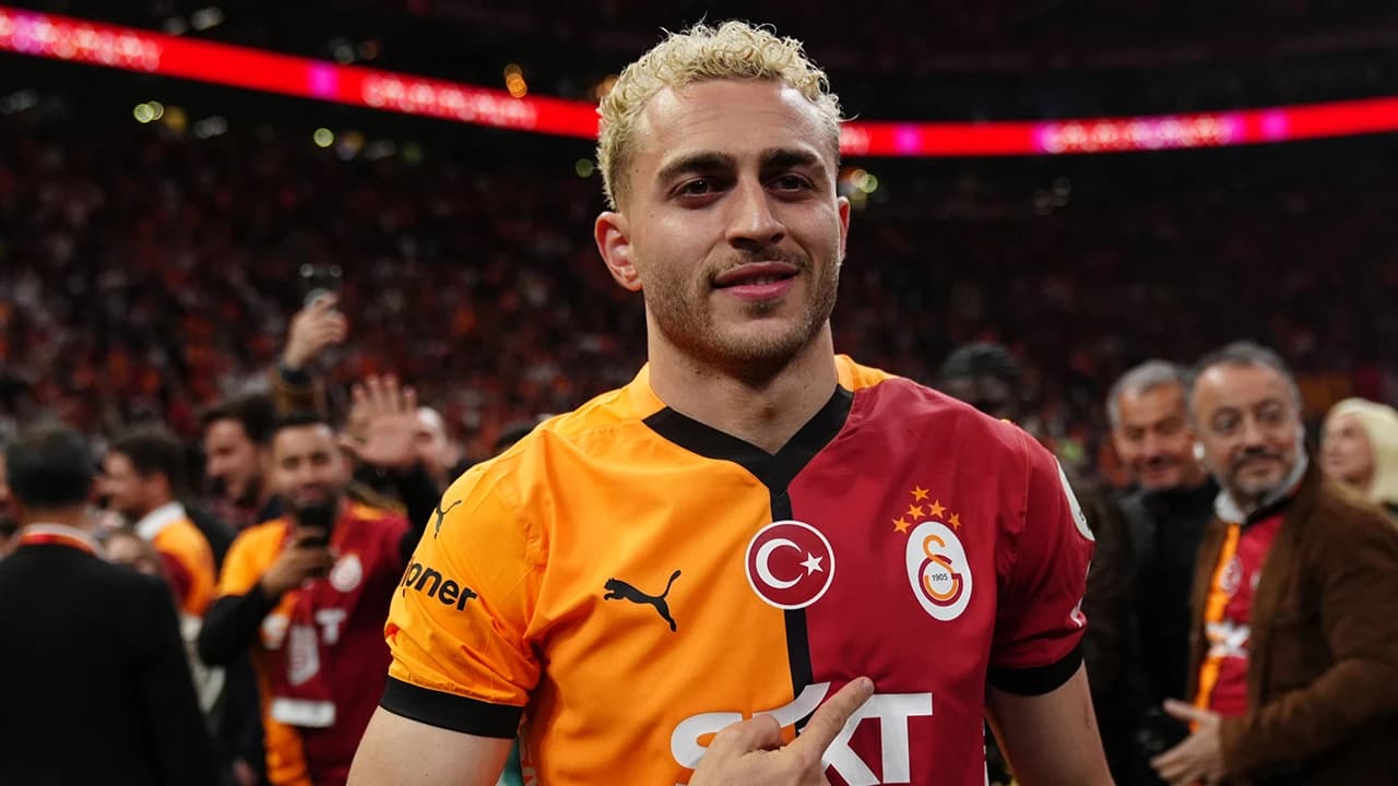 baris-alper-yilmaz-galatasaray-sampiyonluk-sevinci Barış Alper Yılmaz Galatasaray armasıyla şampiyonluk sevinci